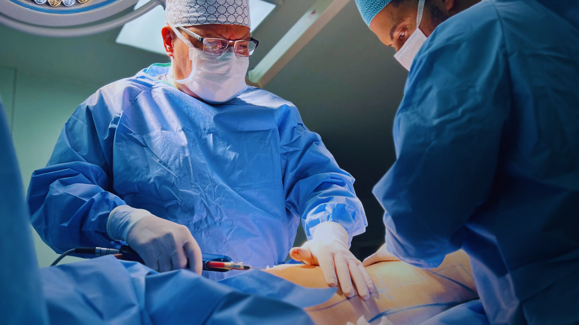 Bloco cirúrgico durante a aplicação da técnica LipoHP